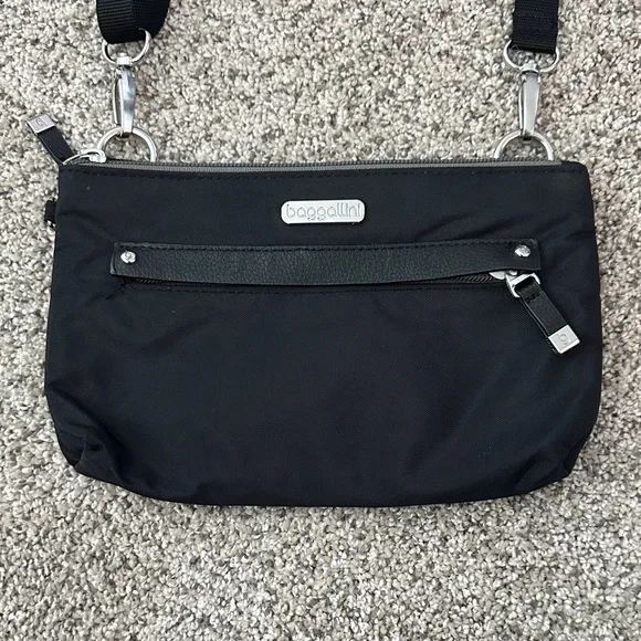 Baggallini Black Crossbody Bag - Picture 2 of 4